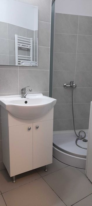 Inchiriez garsonieră modernă și luminoasă ultracentral Rosiori de Vede