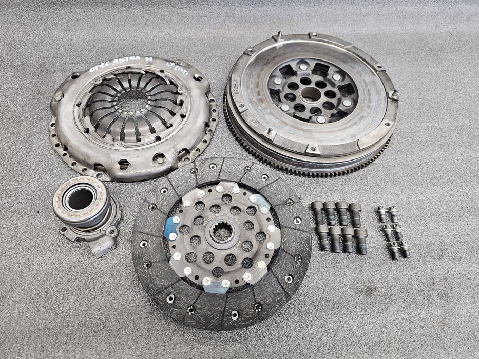 Kit ambreiaj complet LUK Opel Astra H,  1.7cdti (Z17DTH)