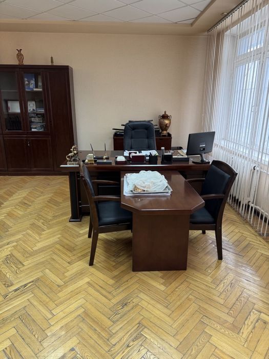 Комплект мебели, стол, стул, шкаф , тумбы, кресла , диван кож зам