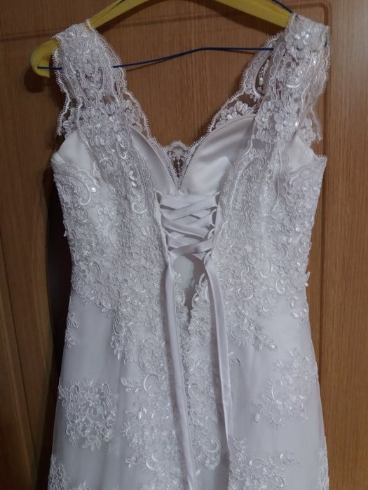 Rochie mireasa marimea 36/38 culoare alba