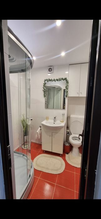 Vand apartament 2 camere Calea Bucuresti