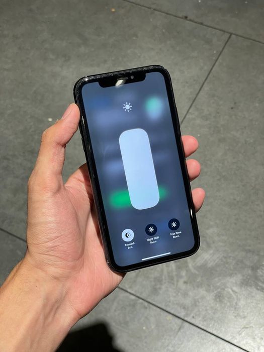 Iphone xr hamma joyi rodnoy arzonga