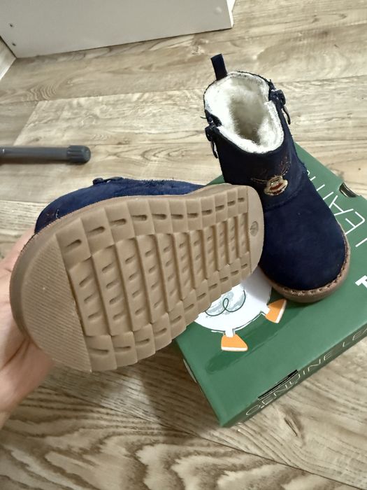 Продам угги. Р 20. Новые