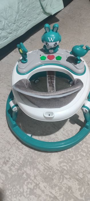 Ходунок продам вместе с игрушкой