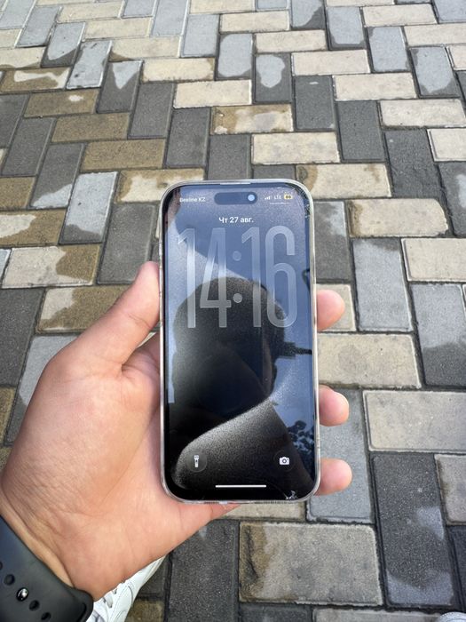 Продам 15 про 256 гб
