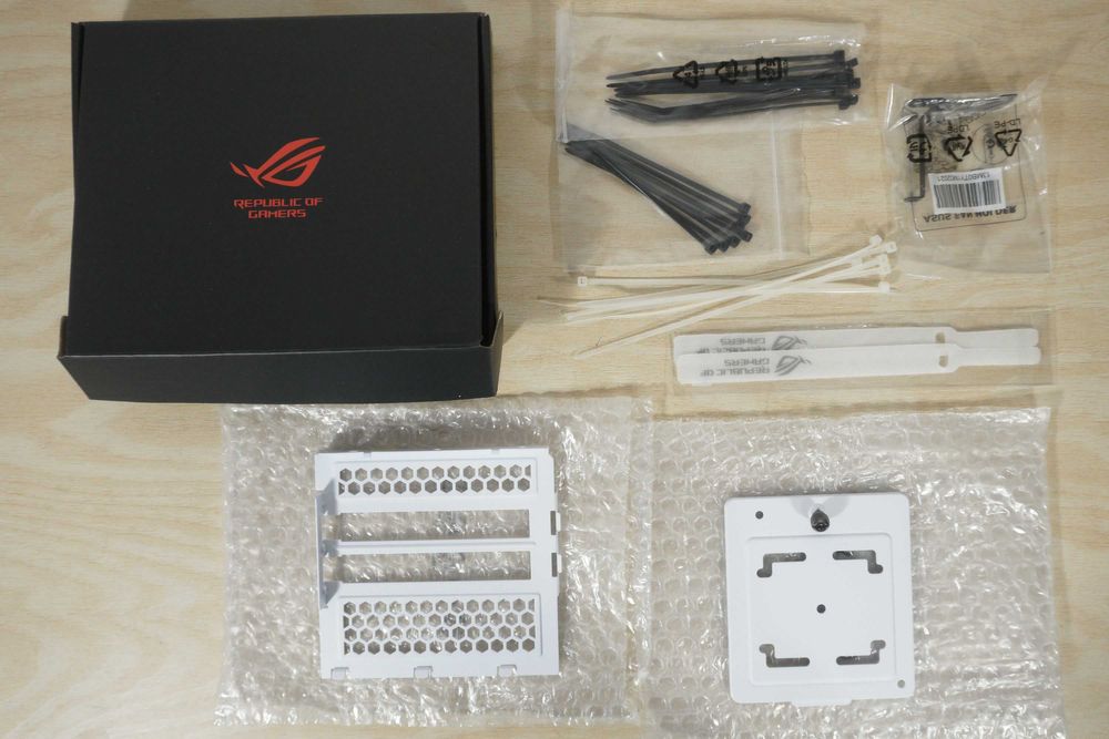 [САМО ЛИЧНО] Кутия Asus ROG GX601 Helios white PC case /вкл. ДДС