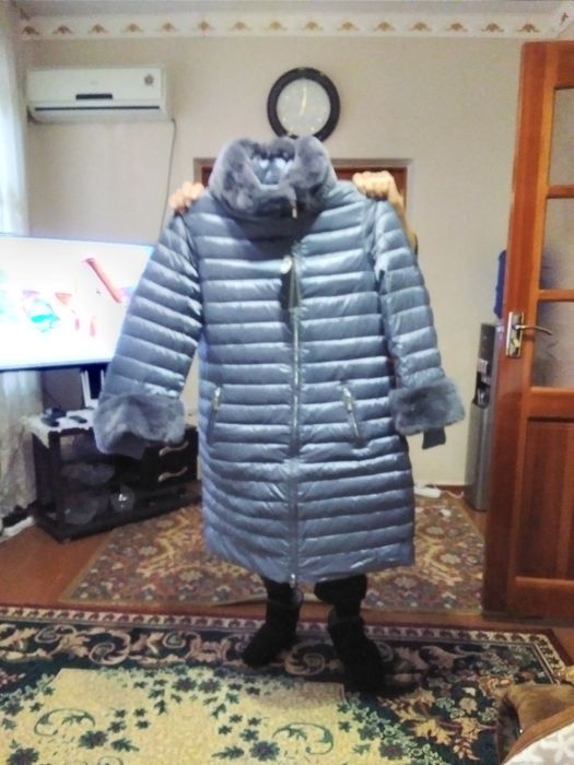 Пальто куртки новые все