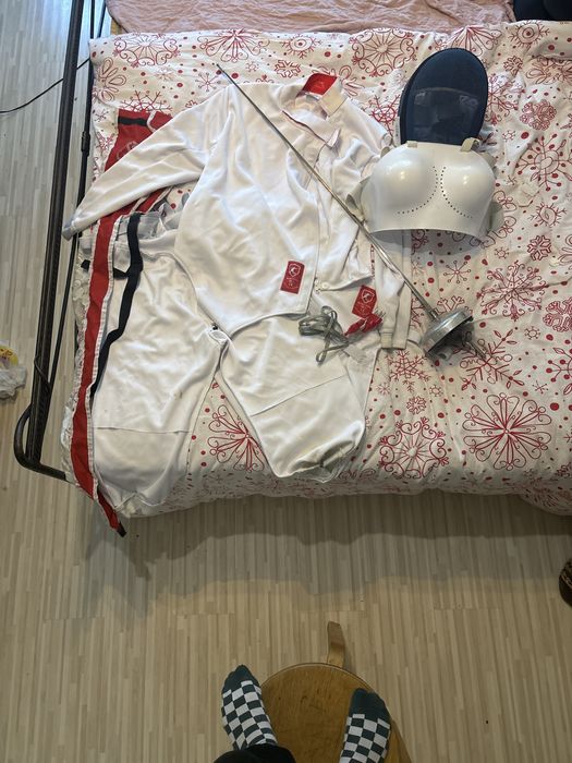 Продается экипировка для фехтования