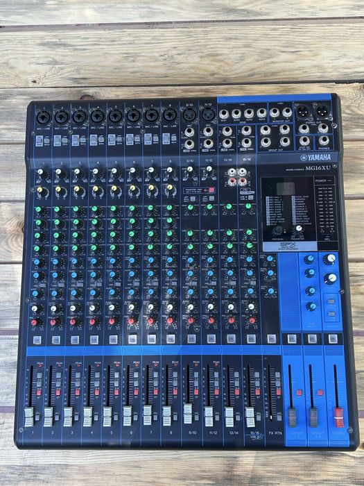 Микшерный пульт ямаха