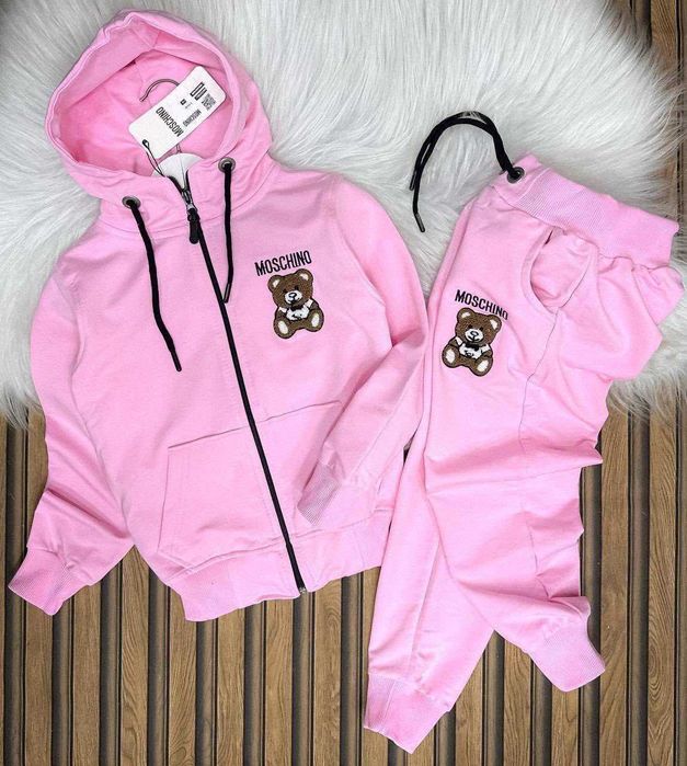 Детски спортни екипи за момичета