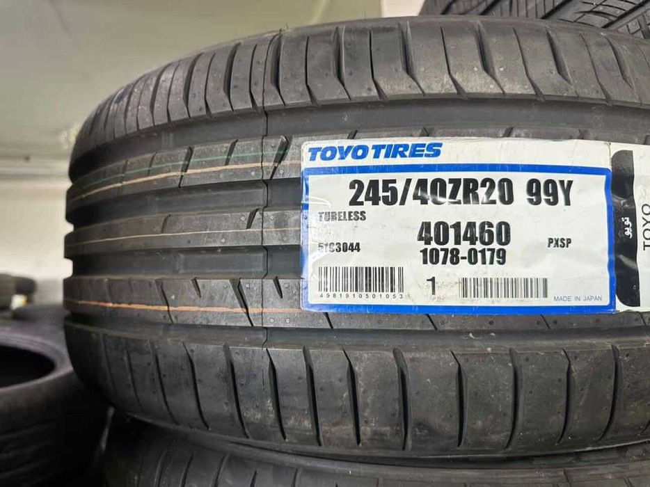245/40/20 TOYO TIRES дот 23 НОВИ 4бр