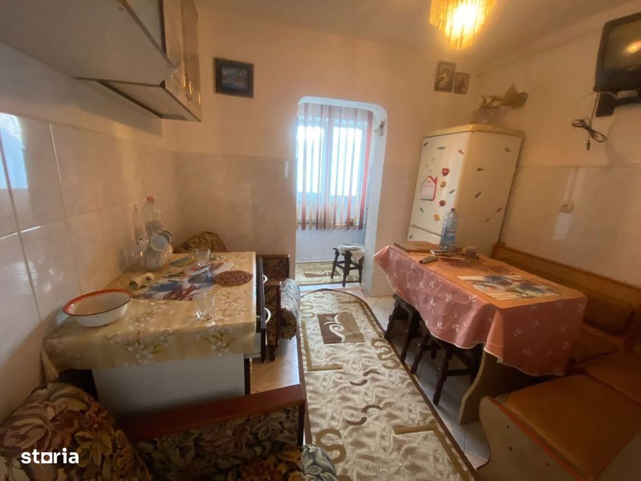 De vanzare apartament cu 2 camere și balcon, etajul 2,zona Piata Mare