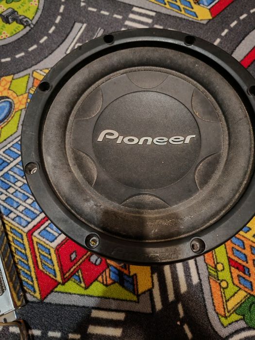 Subwoofer pioneer