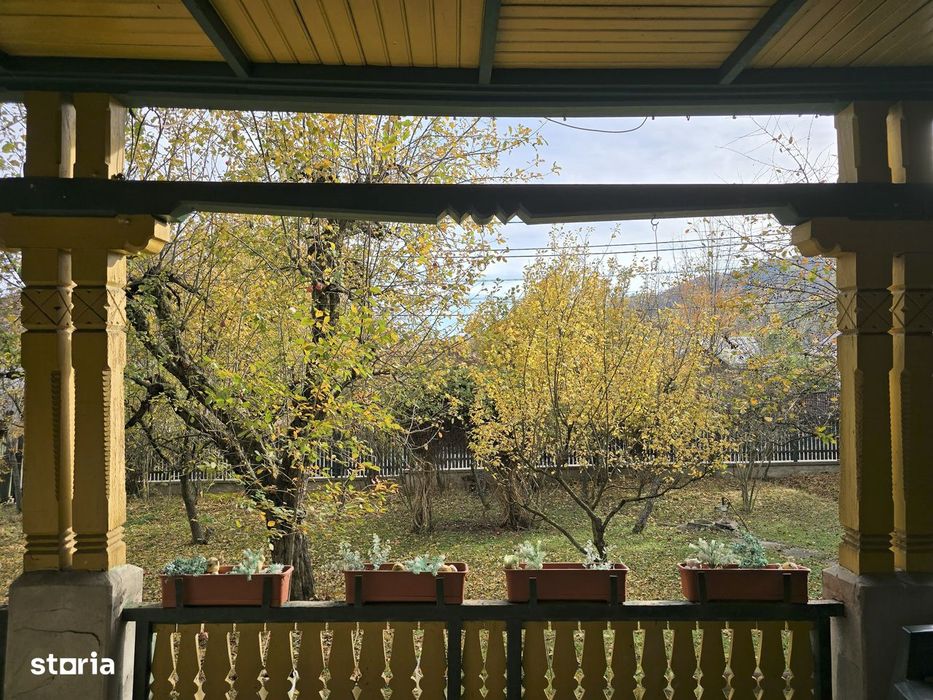 Breaza, Casa de vanzare, 7 camere, teren, livada 3800m², zona centrala