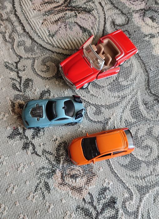 (Machete) Masinute metalice impecabile