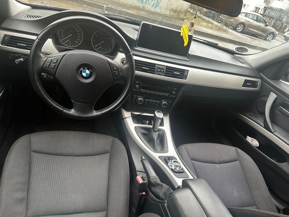 Vand BMW E90 facelift 318i 143 cai