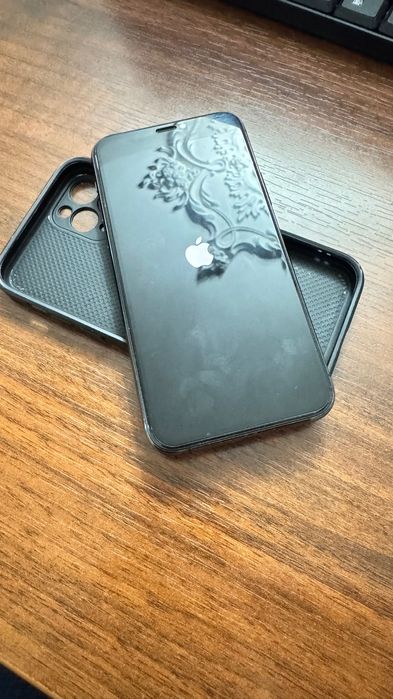 iPhone 11 pro 64Gb ideal