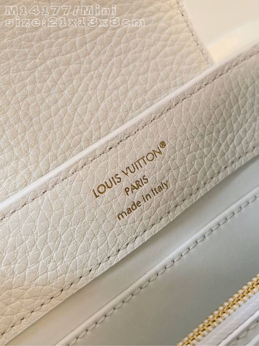 Geanta Louis Vuitton Capucines BB