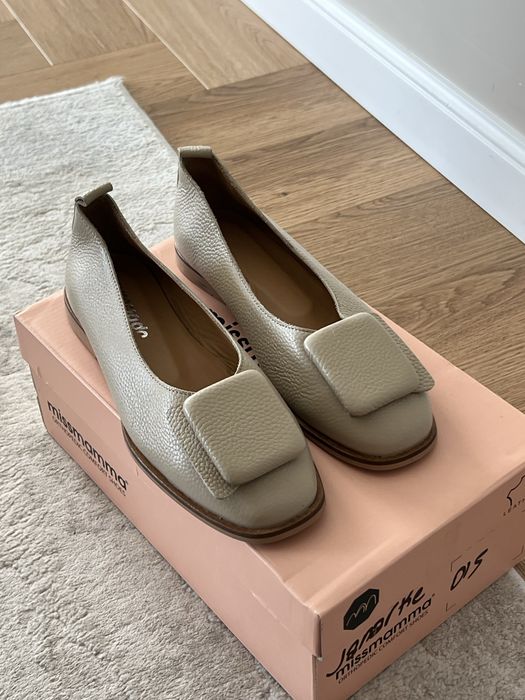Новые женские туфли