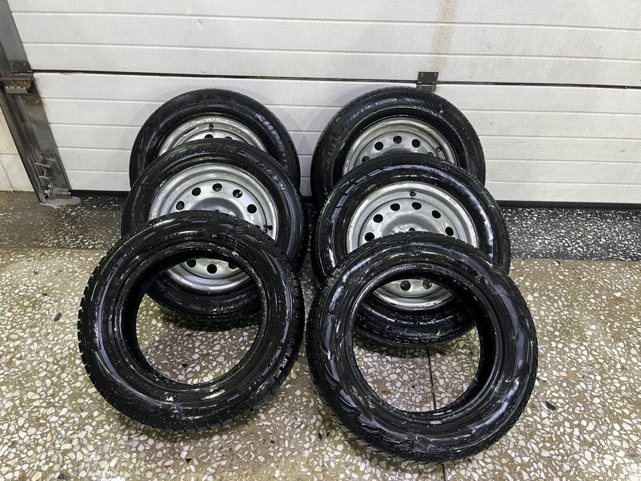 В комплекте 4 летний с дисками 2 летний