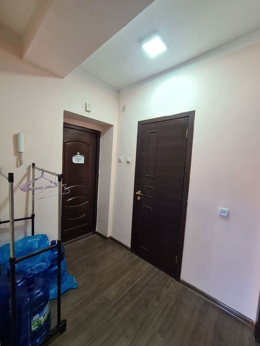 Аренда офиса на 1м этаже, высокая проходимость, под центр или офис