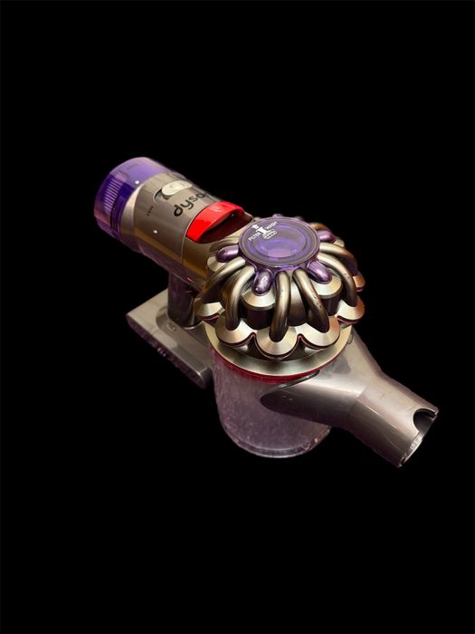 Aspirator Dyson V8 Advanced SV25, model 2023 - stare excelentă