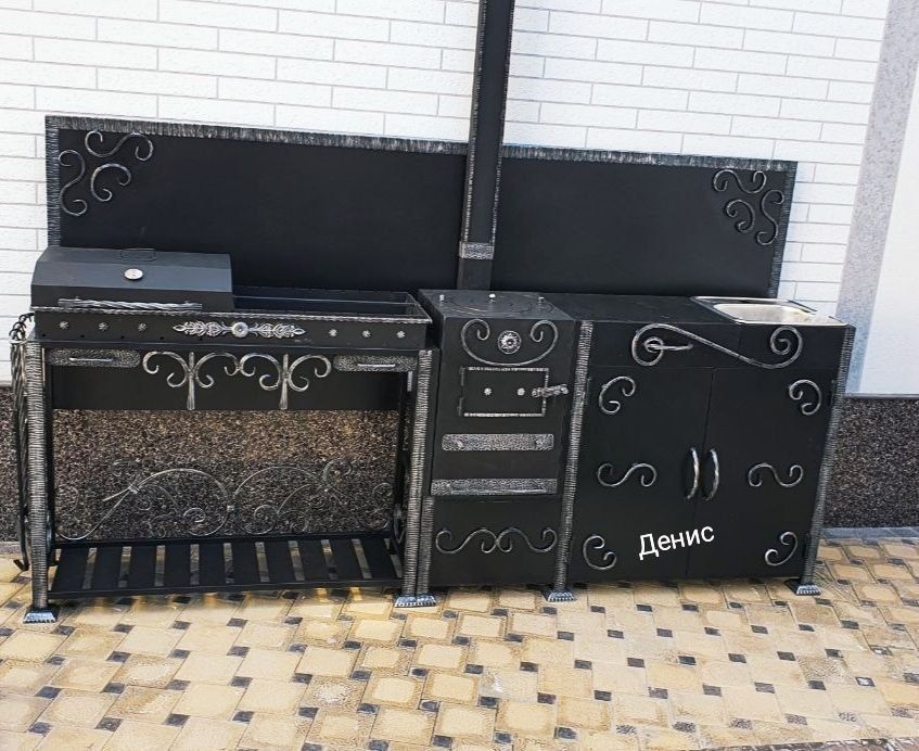 Дачная кухня мангал барбекю шашлычница смокер гриль с навесом очаг