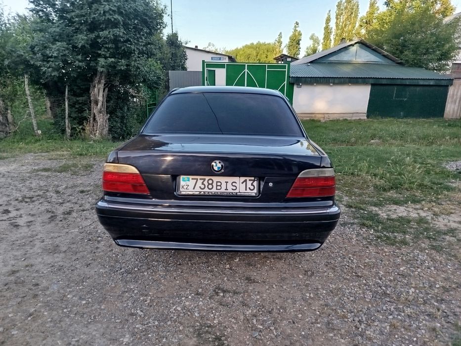 БМВ е 38 2.8 газ бензин