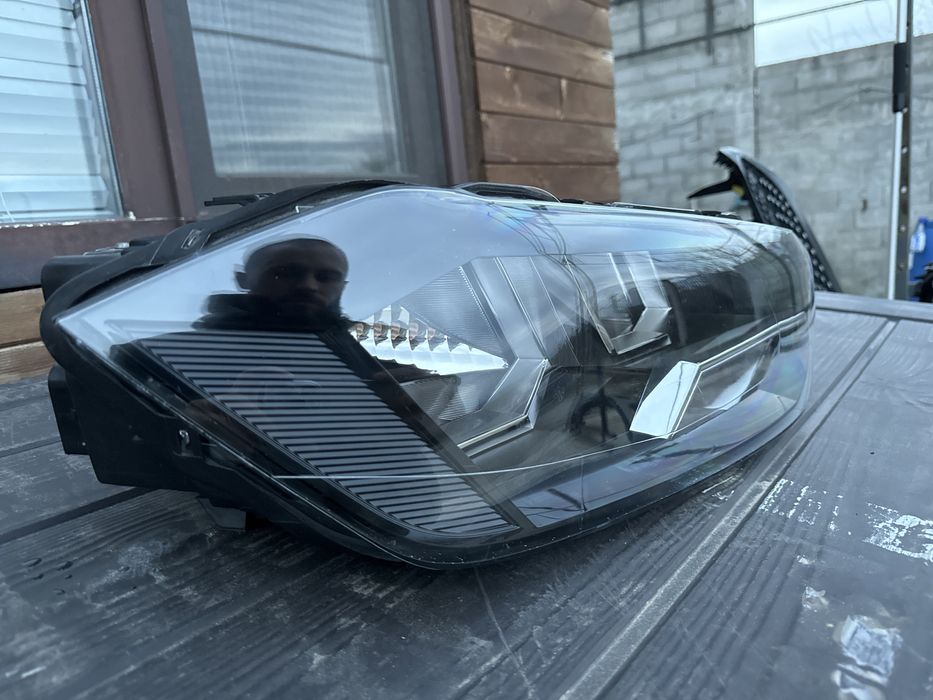 Преден десен фар VW Volkswagen Polo 2016+