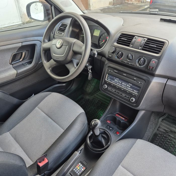 SKODA Fabia 2011 — imagine 3
