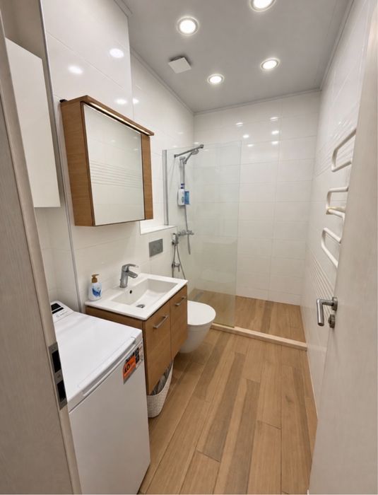 Продава се Тристаен апартамент в Варна, Бриз - 74 кв.м за 2771 €/кв.м - Снимка #8
