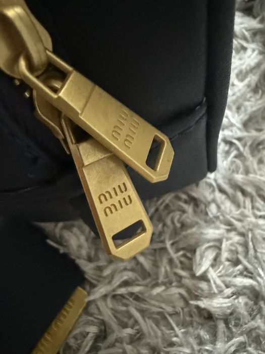 Geanta miu miu