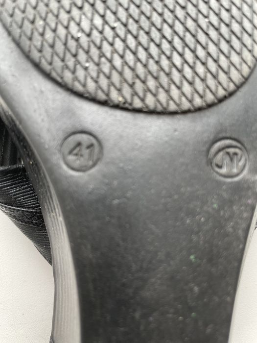 Босоножки новые размер 41