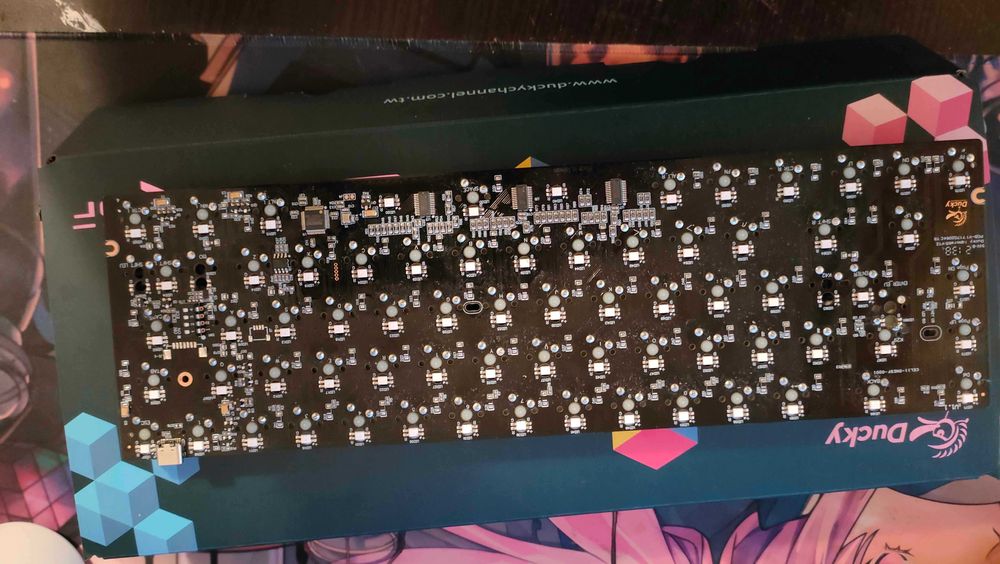 Tastatura Ducky One 2 SF cu Black Cherry Switches DEFECTA