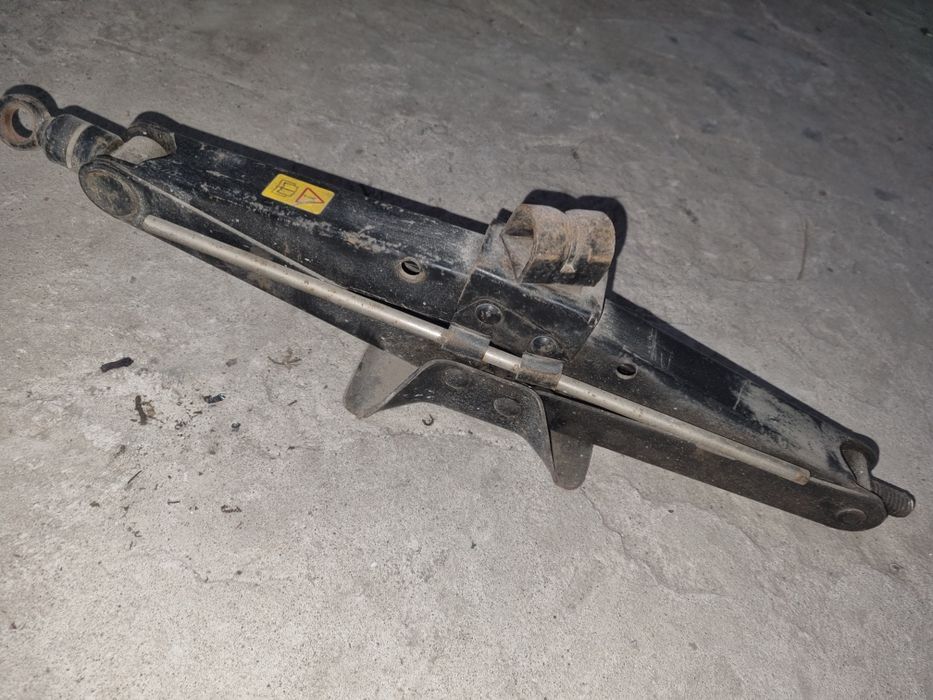 Продам домкрат и другое, все что есть на фото