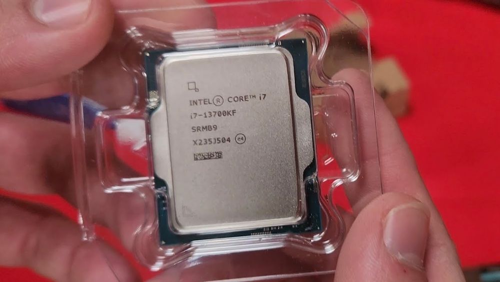 Продам процессор i7 13700kf