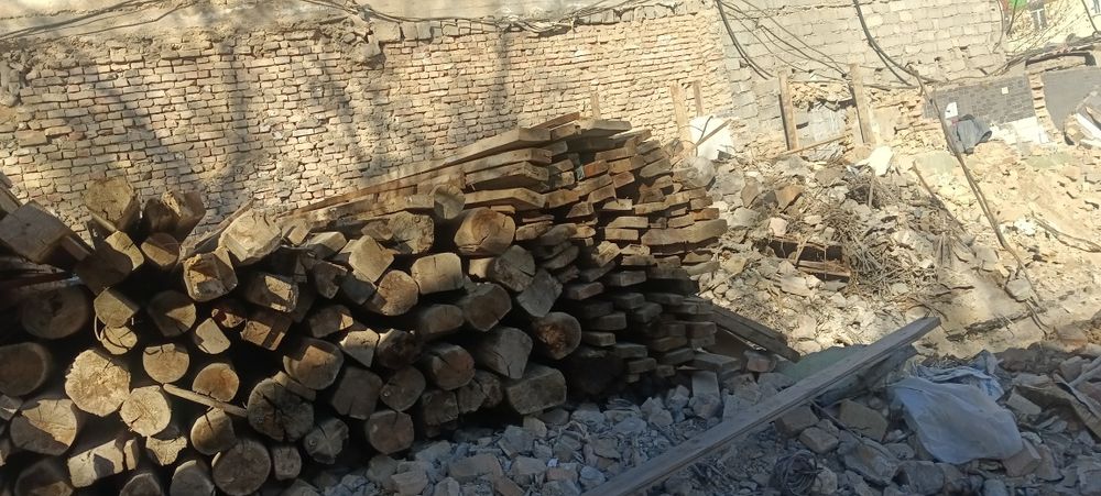 Тахта , бруслар сотилади,