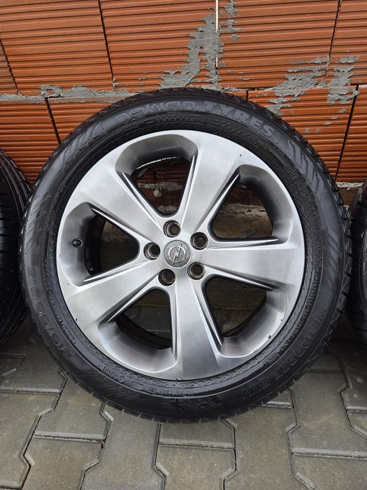 Оригинални алуминиеви джанти  от Opel Mokka r18
5х105
7Jx18
ET38
56,6м