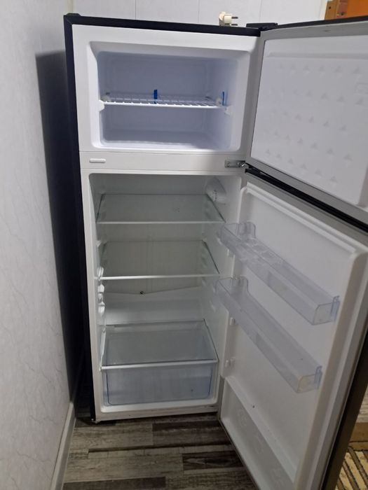 Продаются 2 холодильника!!