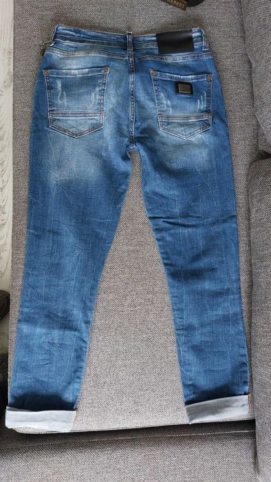 Дънки Dsquared2 нови