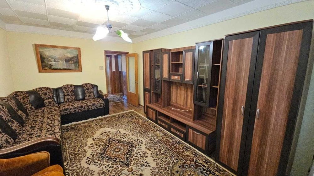 Închiriere apartament 3 camere