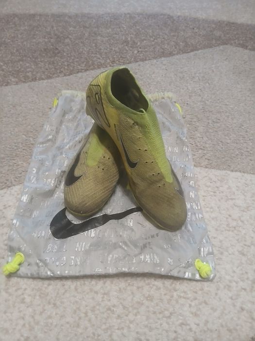 Ghe­te fotbal Nike galben-verzui – Mărimea 42,5