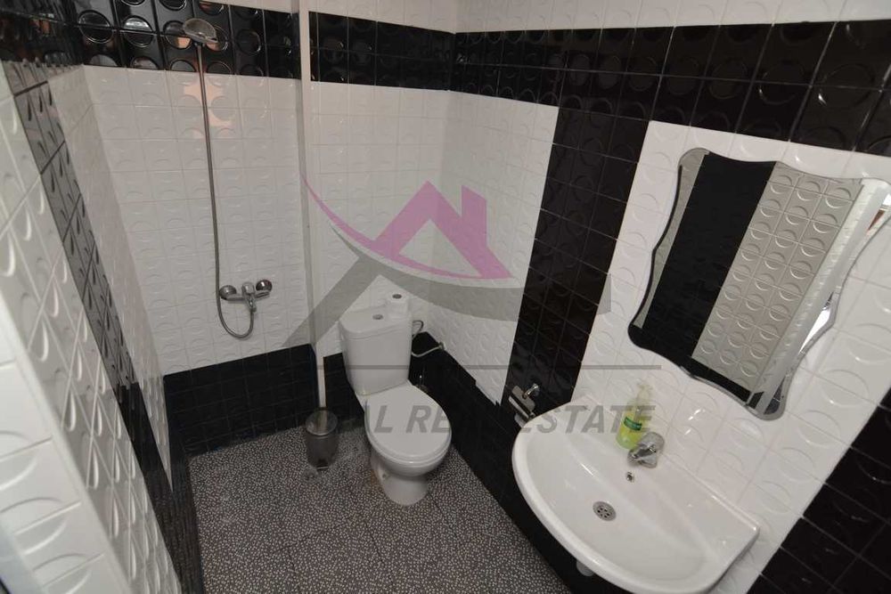 Дава се под наем Къща в с. Осеново, Област Варна - 300 кв.м за 511 € - Снимка #16