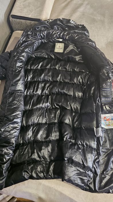 Продавам яке унисекс