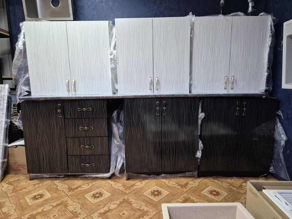 Продам кухонный гарнитур.