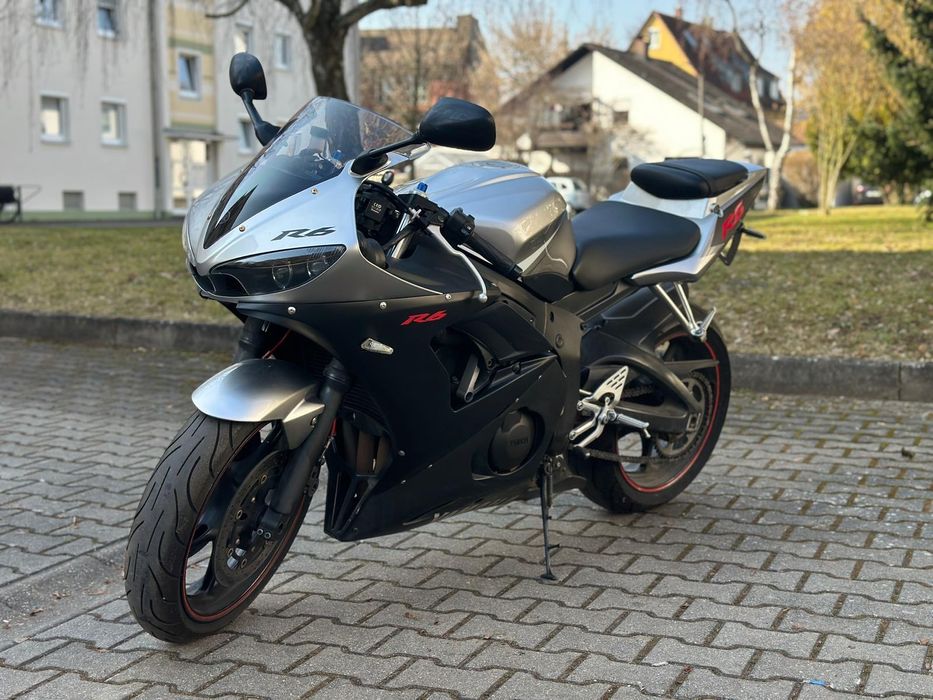 Yamaha R6 YZF - RJ 05