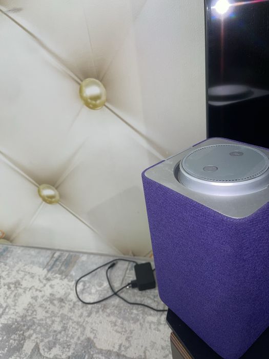 продам яндекс станцию Alisa(Алиса)