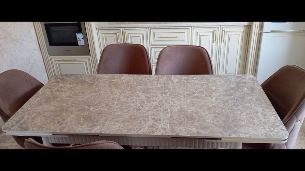 Продается столь и стулья