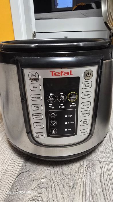 Мултикукър Tefal CY505E30 1200 W, 6 л, 25 програми,




MULTICOOKER ПОД НАЛЯГАНЕ TEFAL CY505E 2


MULTICOOKER ПОД НАЛЯГАНЕ TEFAL CY505E 25