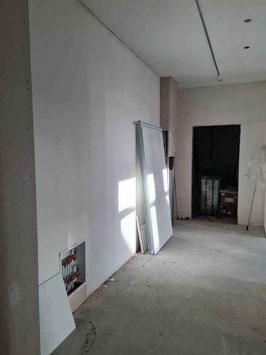 Дава се под наем Офис в к.к. Боровец - 80 кв.м за 1100 € - Снимка #3